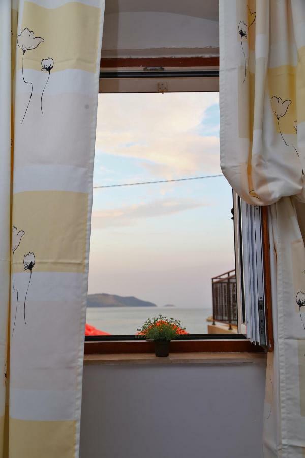 Tamaris Apartmani Herceg Novi Esterno foto